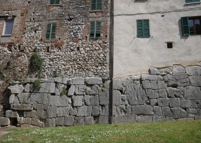 Umbria antica-Amelia-mura poligonali e stratificazioni storiche
