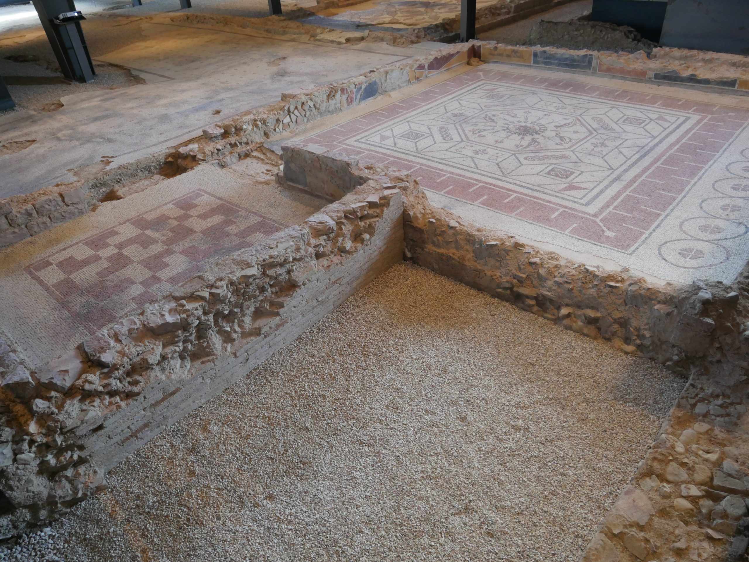 Umbria antica-Amelia-riuso materiali nelle mura