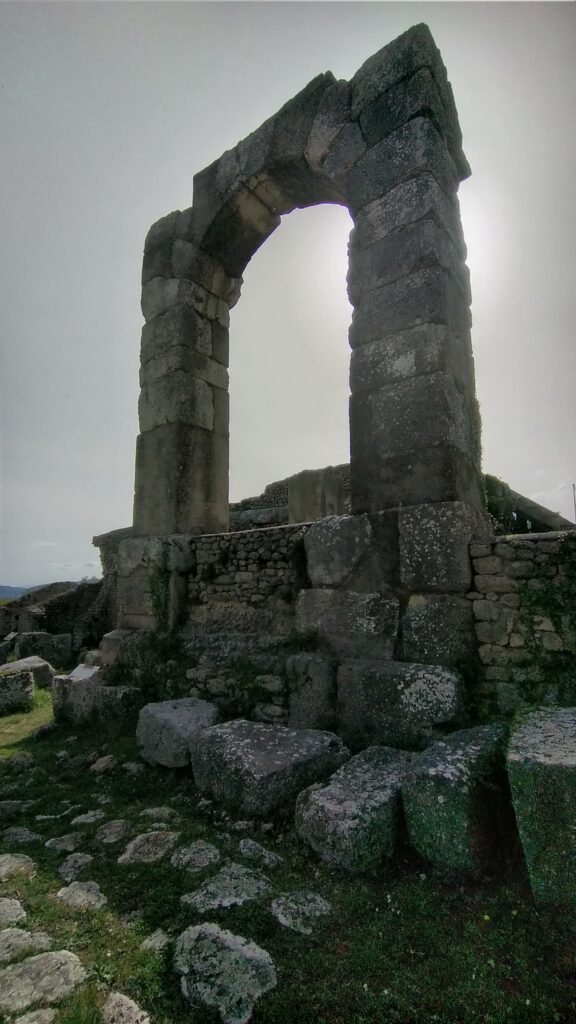 Carsulae-arco-min Arco foro